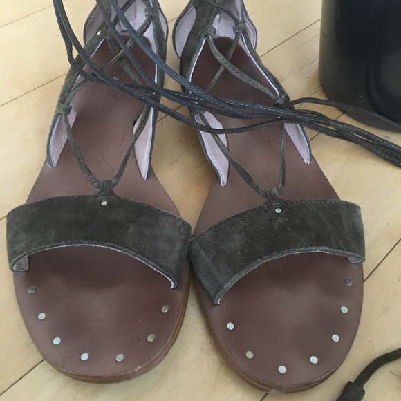 Madewell: Bridget Lace-Up Sandal in Suede - Picture 4 of 8